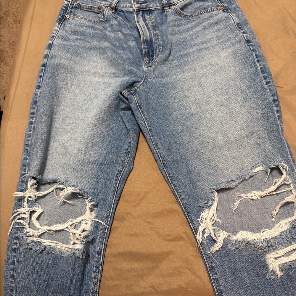 American Eagle Mom Jean